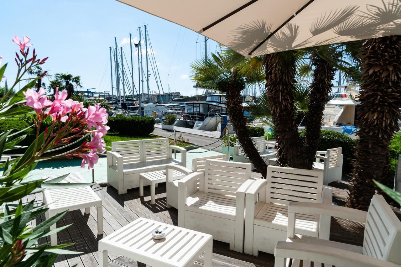 צ'סנטיקו Onda Marina Residence מראה חיצוני תמונה